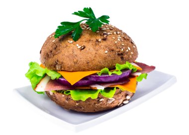 Bütün tahıl ekmeği ve Parma jambonu ile sandviç