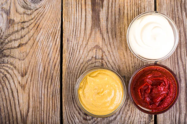 Set of three classic sauces-mayonnaise, ketchup and mustard — Stock Photo, Image