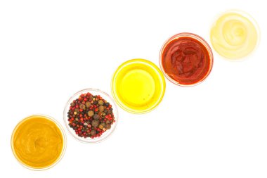 Popüler soslar ve yemek pişirmek için baharat
