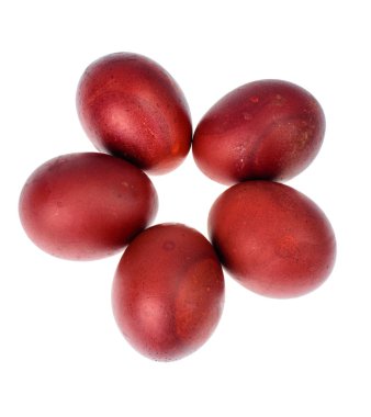 Kırmızı yumurta Paskalya tatili sembolü olarak boyalıdır.