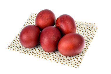 Kırmızı yumurta Paskalya tatili sembolü olarak boyalıdır.