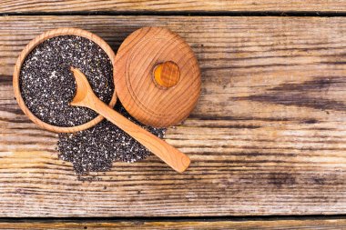 Yığın chia tohum kase gri ahşap tablo