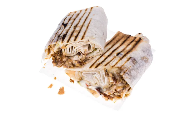 Hot shoarma broodje met kaas, vlees en saus — Stockfoto