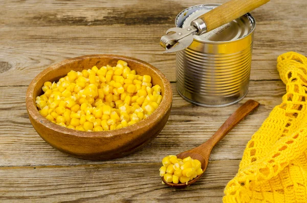 Canned Ripe Yellow Sweet Corn Jar Studio Photo — Stock Photo, Image