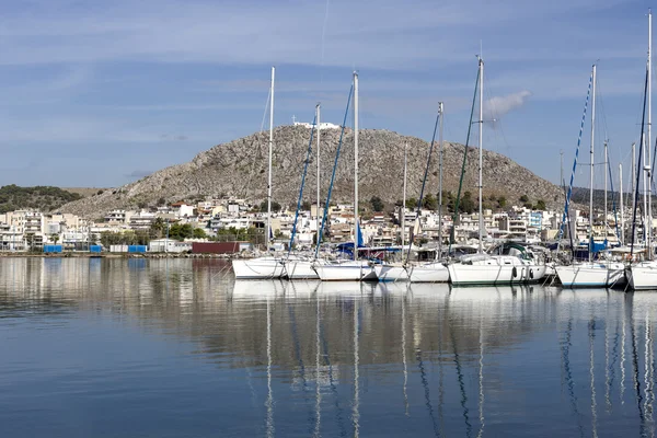 The moored yachts on a sunny autumn day — Stock Photo, Image