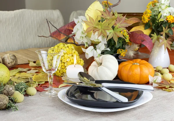 Ontwerp herfst seveertafel — Stockfoto