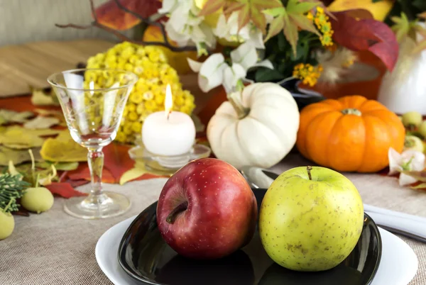 Design autumn serving table — Stock Photo, Image