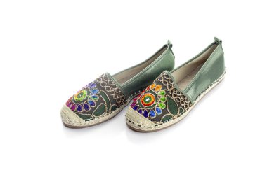 Kadın yeşil terlik