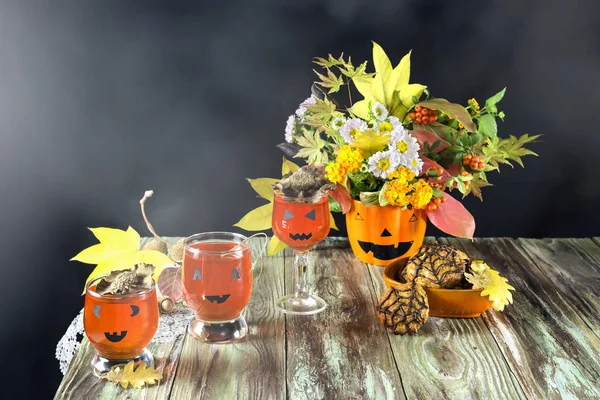 Decoration of a table for autumn holidays — Stock Photo, Image