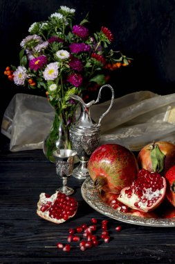 Nar ve stemware ile likör