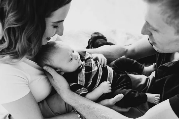 Young Mom Dad Hold Baby Arms Black White Photo Man — Stock Photo, Image