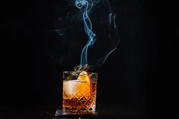 Whisky Avec Glace Orange Romarin Fumeur — Photo