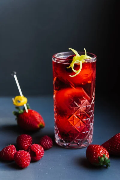Red Cocktail Ice Fruit Glass — Stock Photo, Image