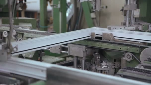 Automatische Linie der Fensterproduktion — Stockvideo