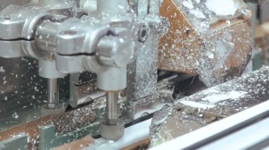 Pencere fabrikası makinenin çalışma süreci