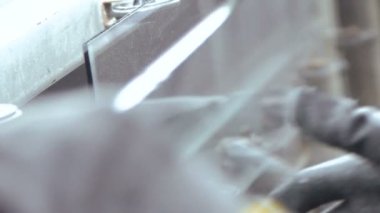 Pencere cam bir makine ile üretim