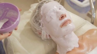 Yaşlı kadın. Aging yüz değişiklikleri, yüz germe. Güzellik kavramı deri yaşlanma.