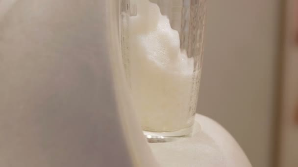 mousse cocktail oxygène dans un verre 