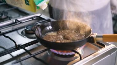 4 k'dan fazla kızartma et yakın çekim