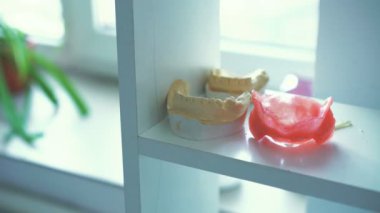 4 k diş kabin üzerindeki insan jaws modelleri