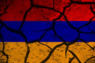 Çatlak dünyanın arka planında Ermenistan bayrağı. Tasarım çözümleri kavramı.