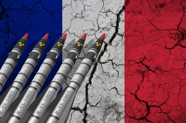 Arka planda France Flag ve Balistik füzeler var. Tasarım çözümleri kavramı.