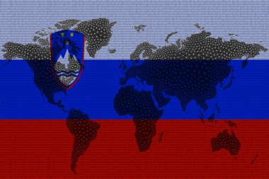 Slovenya bayrağının arka planındaki dünya haritası ve çatlaklar. Slovenya kripto para birimi kavramı.