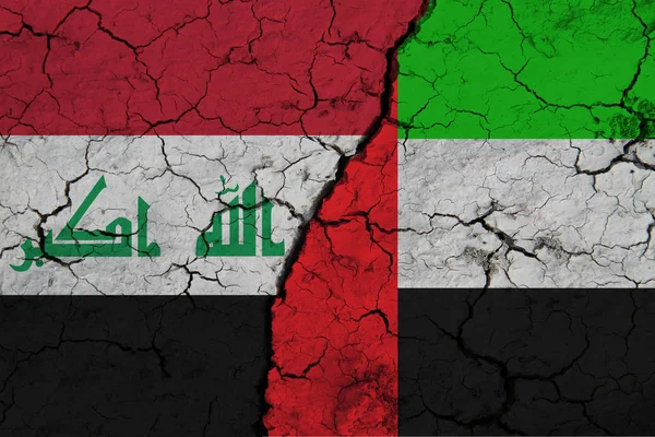 イラクの国旗と テクスチャで割られた地球の上空 両国間の協力の概念 — ストック写真
