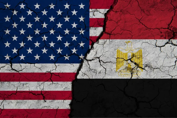 Flag Egypt Textured Cracked Earth Англійською Концепція Співпраці Між Двома — стокове фото