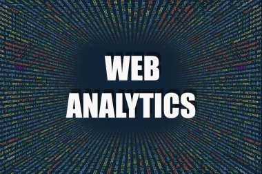 Bilgisayar programı kodundan tünel. Programcı kod satırları, Java Betiği, Css ve Html. Şifre kırma konsepti. Ortalarında bir yazı bulunan yazılımın kaynak kodu: Web Analitikleri