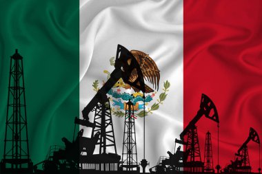 Meksika bayrağının arka planında sondaj kulesi ve petrol kuyusu silueti var. Petrol ve gaz endüstrisi. Petrol alanları ve petrol şirketleri kavramı.