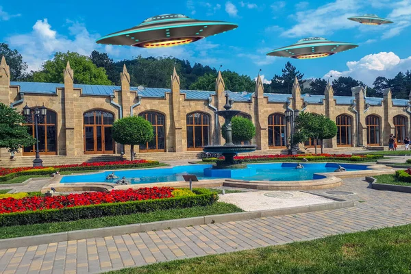 Metall Och Silver Ufo Invasion Planeten Jorden Grupp Rymdskepp Flyga — Stockfoto