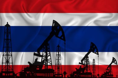 Tayland bayrağı geliştiriliyor. Bayrak arka planında sondaj kulesi ve petrol kulesi silueti. Petrol ve gaz endüstrisi. Petrol alanları, gaz ve petrol şirketleri kavramı. 3B görüntüleme.