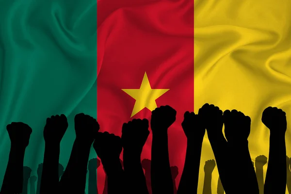 Sziluett Felemelt Karok Ökölbe Szorított Öklök Háttérben Zászló Kamerun Hatalom — Stock Fotó