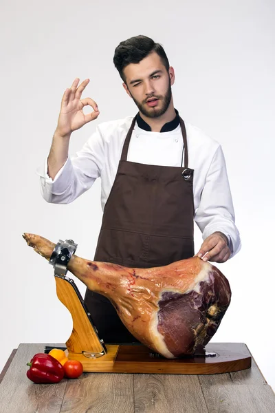 Chef promove a carne de porco hip — Fotografia de Stock