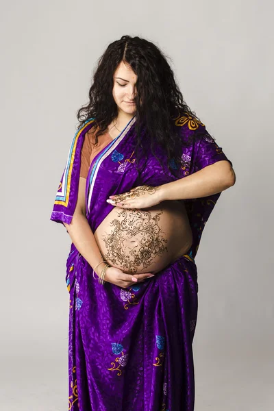 Retrato de mujer embarazada — Foto de Stock