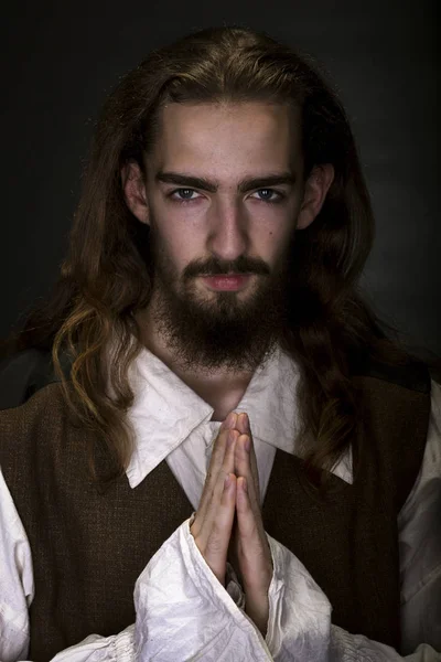 Bearded man praying — Stock Photo, Image