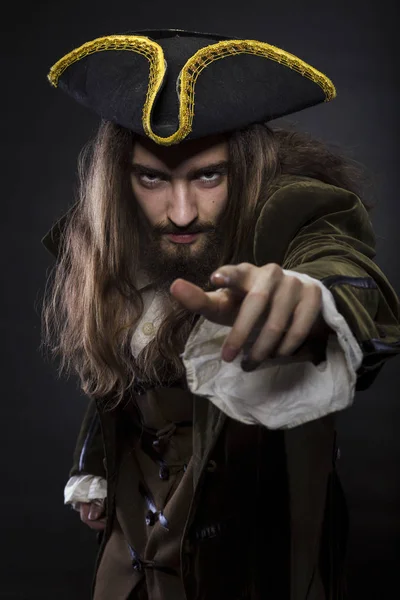 Pirata señalando al espectador — Foto de Stock
