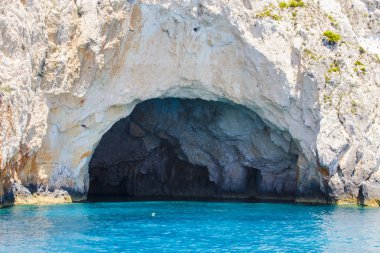 Deniz mağaraları Zakynthos