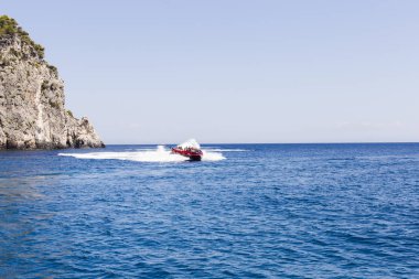 yüksek hızlı tekne yolculuğu