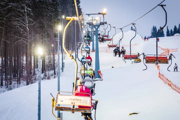 gökyüzü sandalye dağlarda