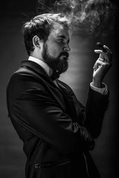 흡연 신사 초상화 — 스톡 사진