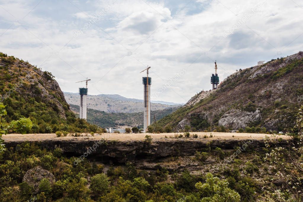 Tower crane with construction