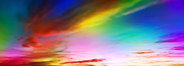 Céu Tonificado Com Nuvens Coloridas Mock Panorâmico — Fotografia de Stock