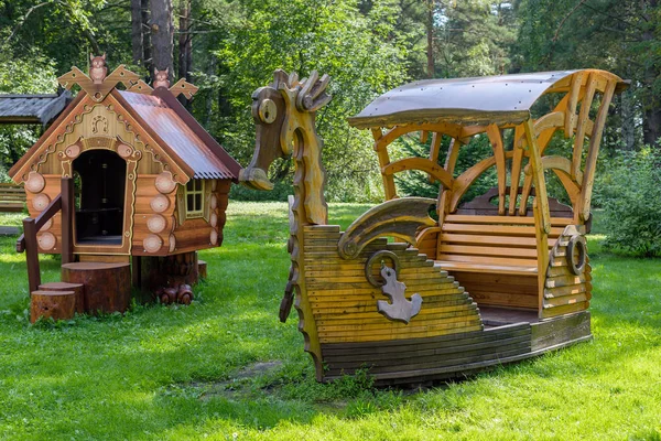 Kunsthandwerk aus Holz — Stockfoto