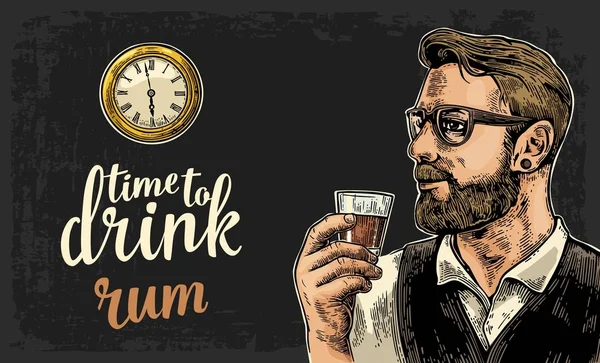 Hipster houden een glas rum en antiek zakhorloge. — Stockvector