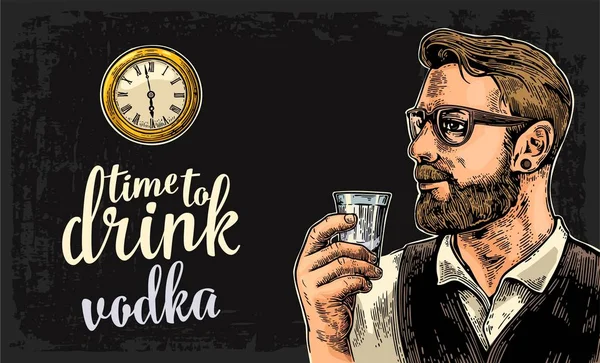 Hipster houden een glas wodka en antiek zakhorloge. — Stockvector