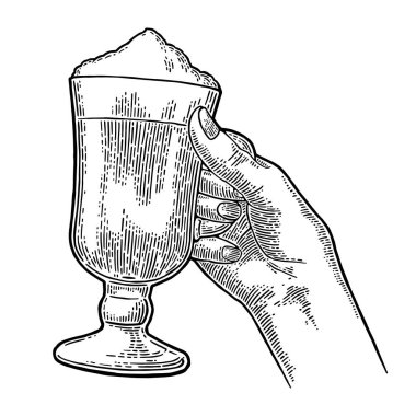 Cam Latte macchiato krema ile kahve.