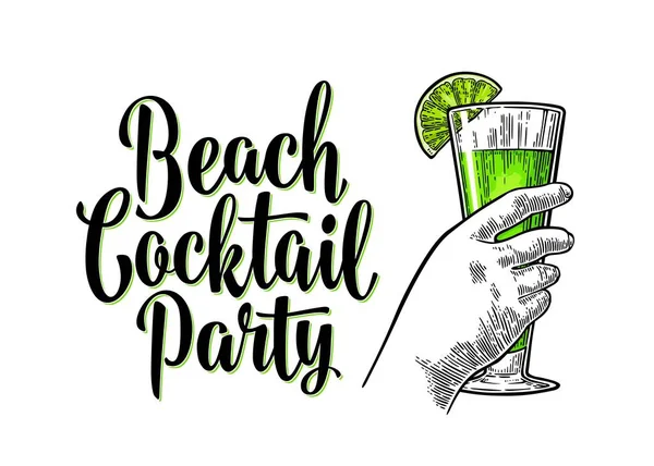 Alkoholfreier grüner Cocktail mit Slise Limette. Vintage Gravur mit Schriftzug. — Stockvektor
