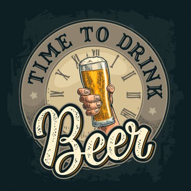 Bira cam tutan erkek el. Yazı içmek için tarihi
